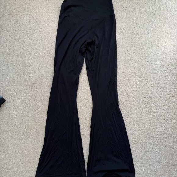 Aerie Offline bellbottom leggings black size large - Picture 5 of 5